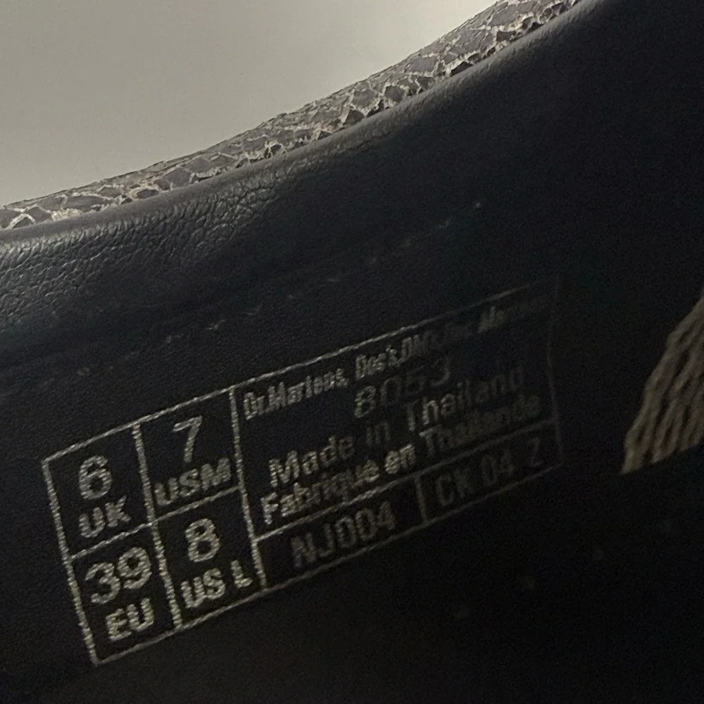 Dr Martens 8053 Grey Stonewashed Suede Leather Oxford Shoes Mens 7 Women's 8 NEW